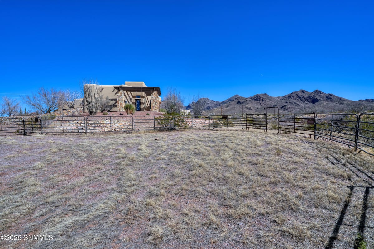 5098 Ventana View Road, Las Cruces, NM 88011 photo 9