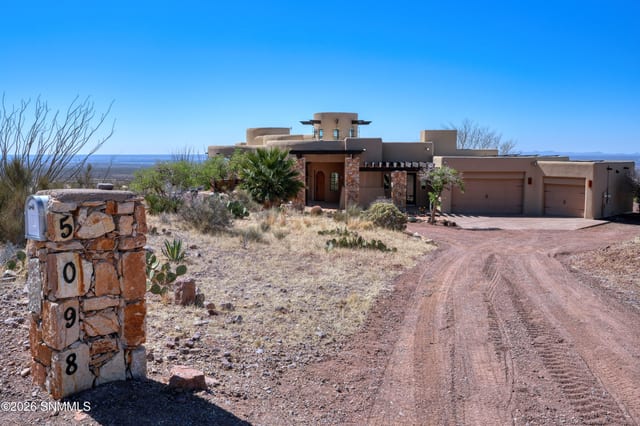 5098 Ventana View Road, Las Cruces, NM – 3 bedroom, 2,983 sqft single family residence for sale at $750,000