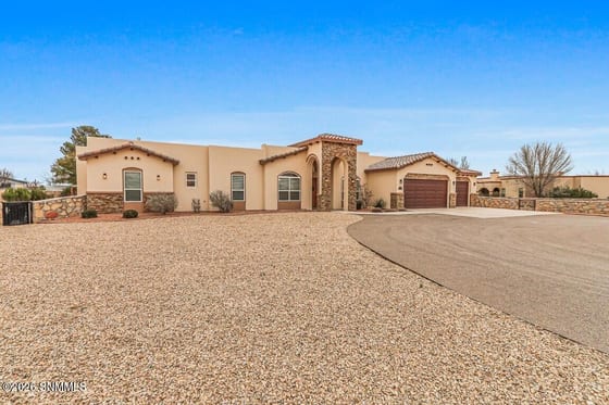 1125 Cactus Wren Court, Las Cruces, NM 88005 photo 2