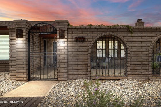 4643 Sandalwood Drive, Las Cruces, NM 88011 photo 2