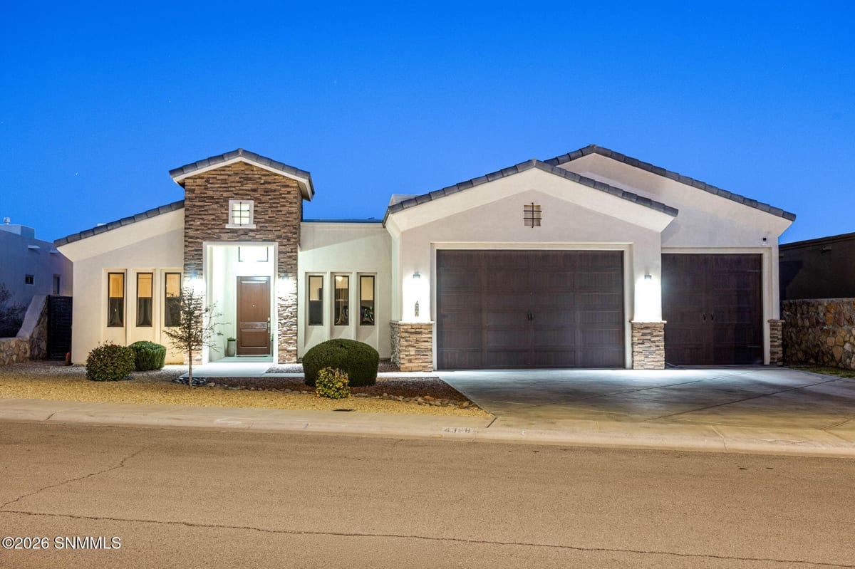 4366 Purple Sage Drive, Las Cruces, NM 88011 photo 1
