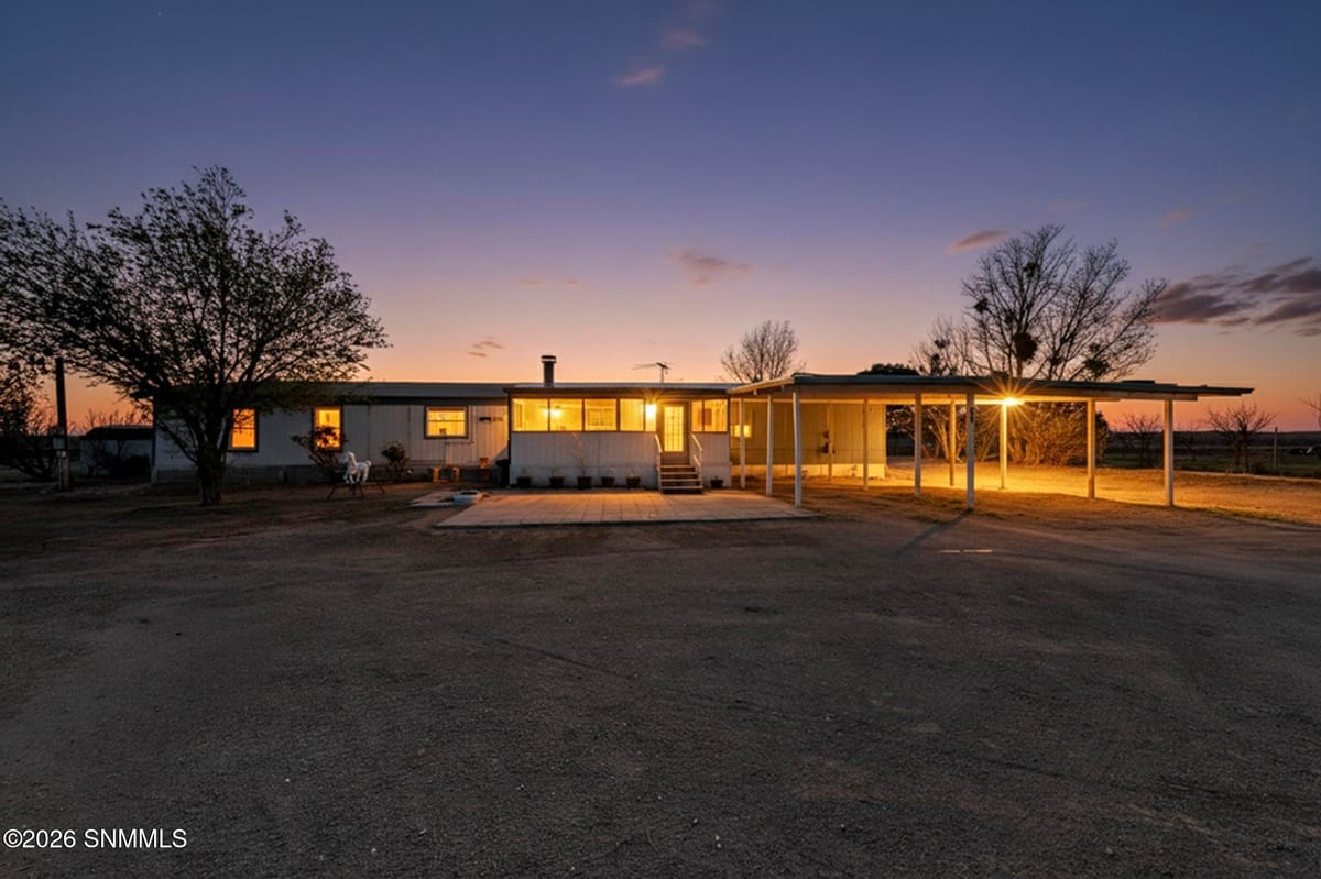 317 Gonzalez Road, La Mesa, NM 88044 photo 1