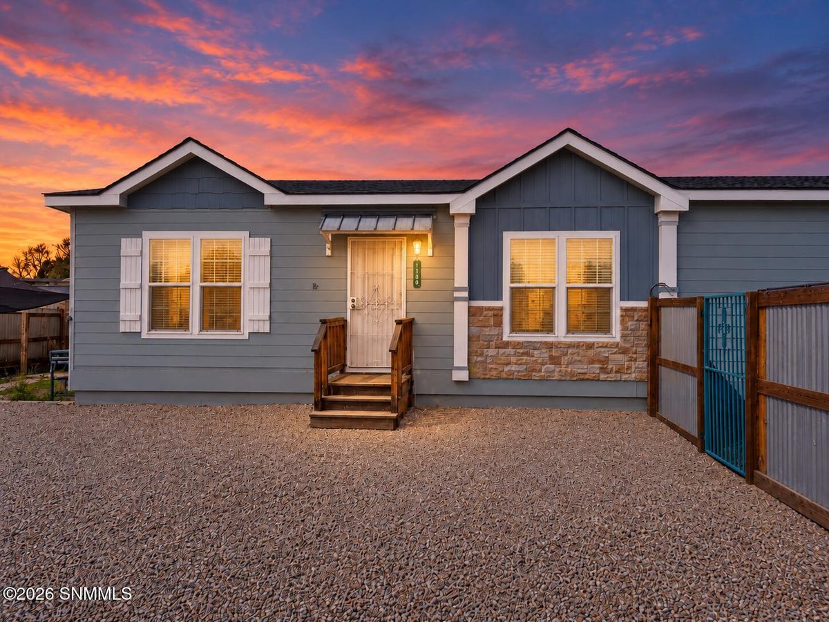 1106 N Tornillo Street, Las Cruces, NM 88001 photo 2