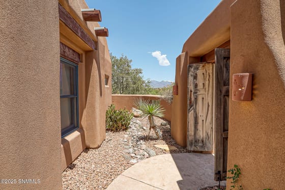 6145 Luna De Oro, Las Cruces, NM 88011 photo 4