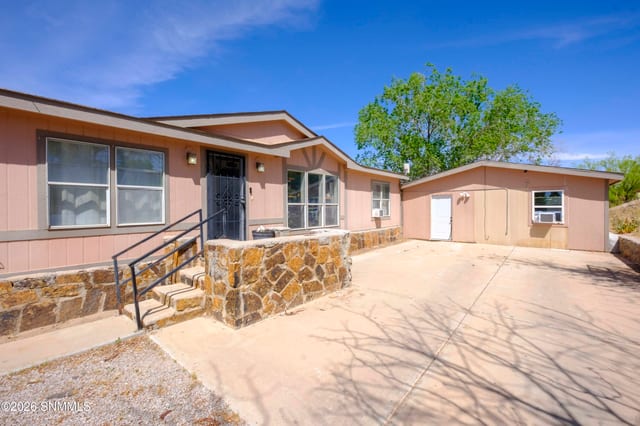 5214 Nana Trail, Las Cruces, NM – 3 bedroom, 1,674 sqft manufactured home for sale at $229,000