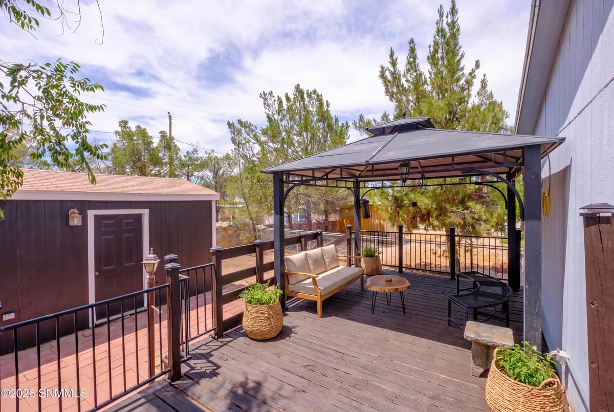 4028 Calle Estados, Las Cruces, NM 88007 photo 1
