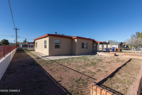 1220 W Hall Avenue, Las Cruces, NM 88005 photo 2