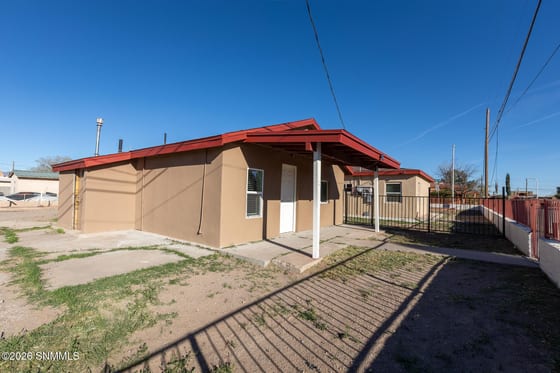 1220 W Hall Avenue, Las Cruces, NM 88005 photo 3