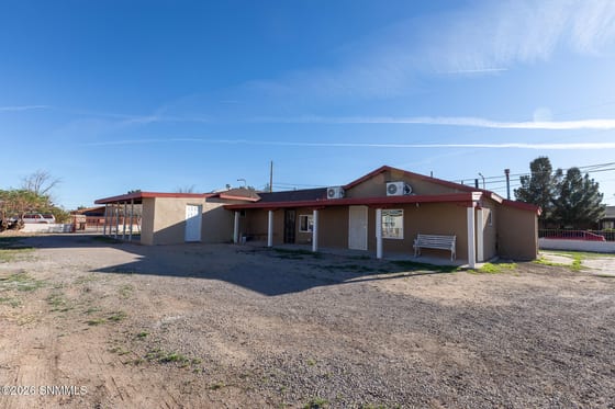 1220 W Hall Avenue, Las Cruces, NM 88005 photo 4