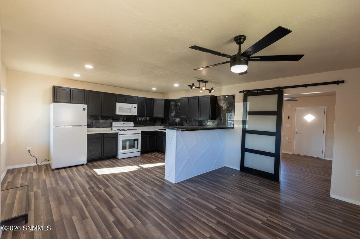 1220 W Hall Avenue, Las Cruces, NM 88005 photo 9