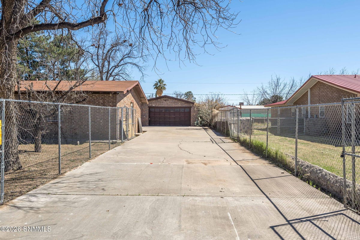 340 Clover Drive, Las Cruces, NM 88001 photo 4