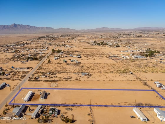 800 Amador Drive, Chaparral, NM 88081 photo 2