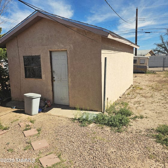 1209 W Hall Avenue, Las Cruces, NM 88005 photo 2