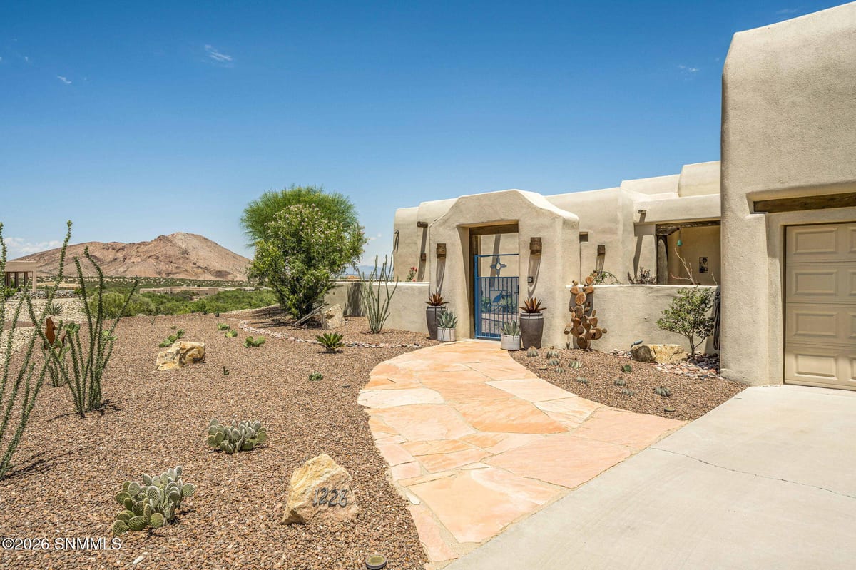 1228 Goldeneye Court, Las Cruces, NM 88007 photo 3