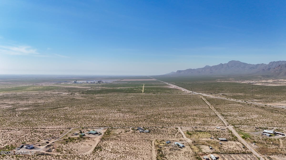 195 Iron Horse Avenue, Chaparral, NM 88081 photo 11
