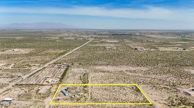 195 Iron Horse Avenue, Chaparral, NM 88081 photo 2