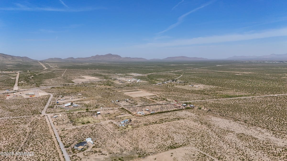 195 Iron Horse Avenue, Chaparral, NM 88081 photo 6