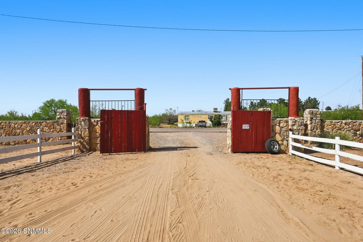 Las Cruces, NM 88007 photo 3