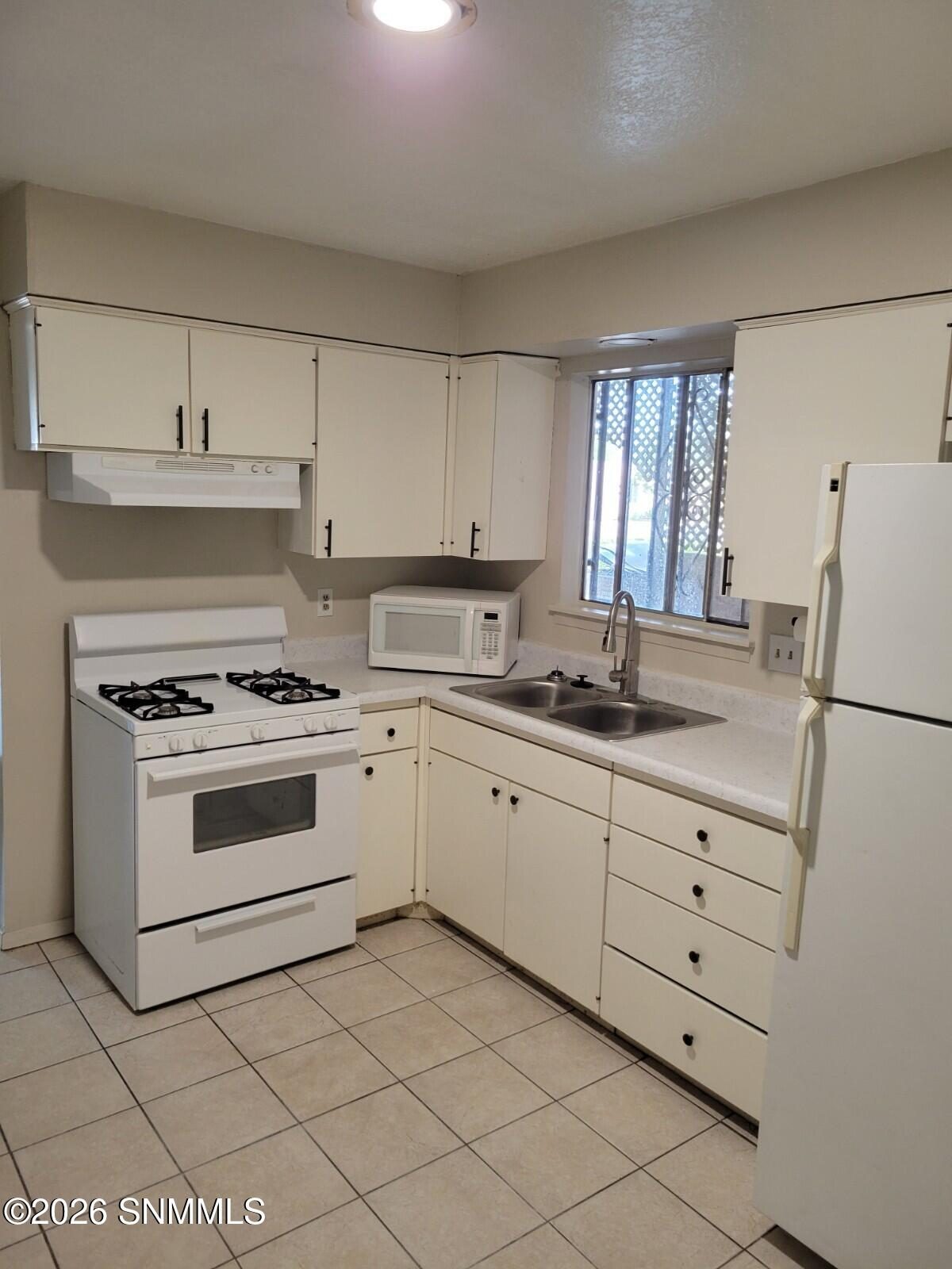 1029 N Melendres Street #A&amp;B, Las Cruces, NM 88005, foto 2