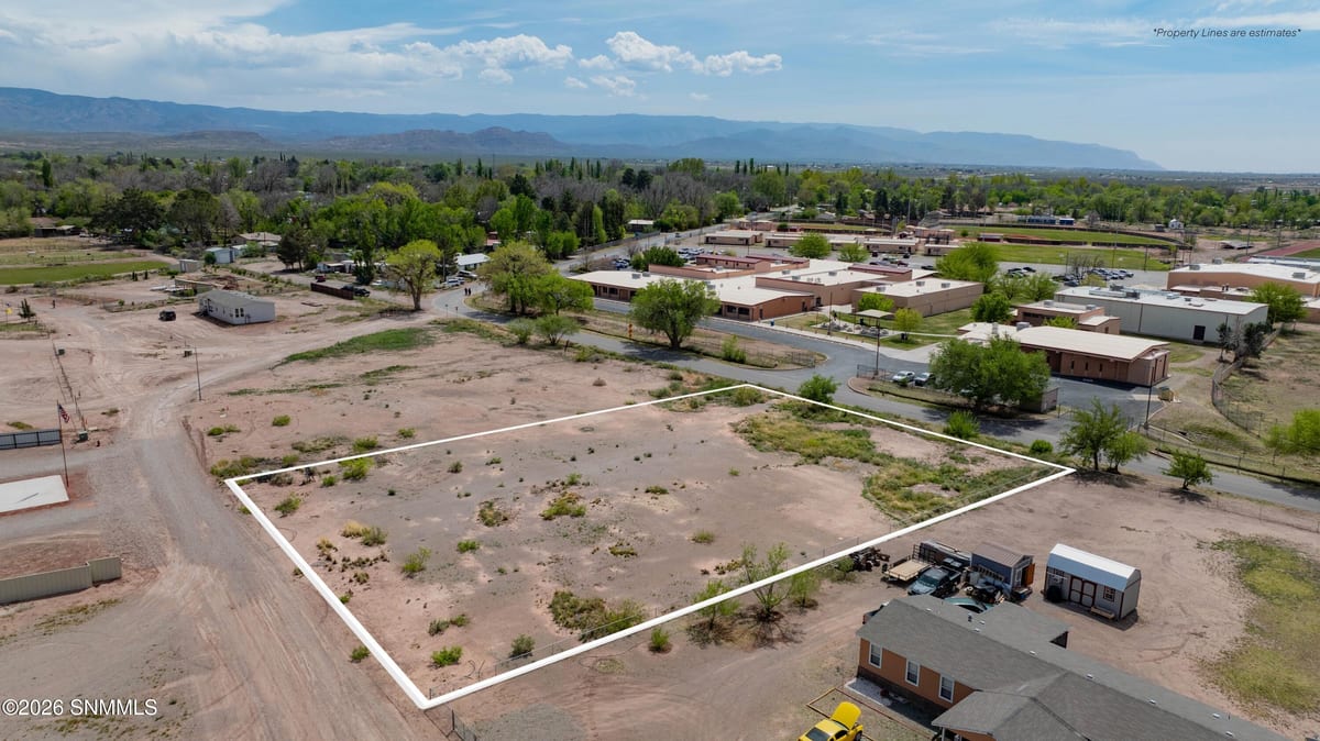 803 Elouise Circle, Tularosa, NM 88352 photo 2