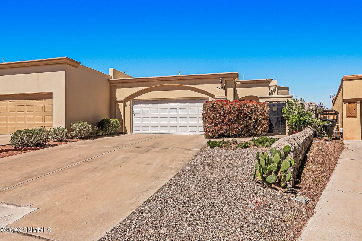 6752 Camino Blanco, Las Cruces, NM 88007 photo 1