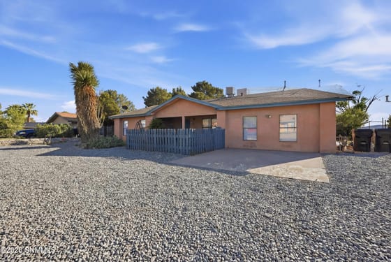 5492 Amarillo Del Sol, Las Cruces, NM 88007 photo 3