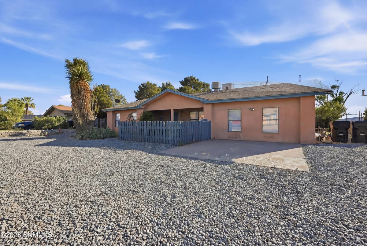 5492 Amarillo Del Sol, Las Cruces, NM 88007 photo 3