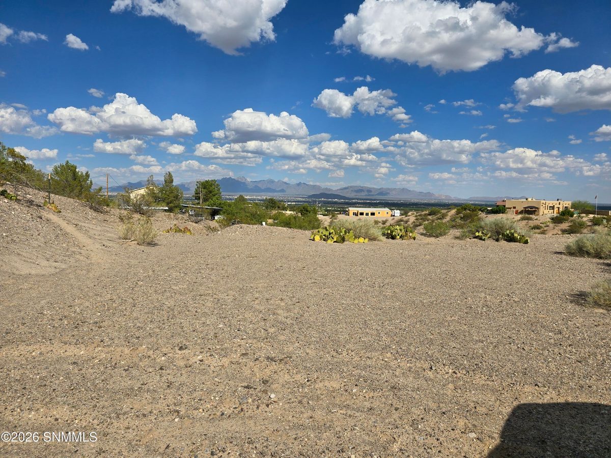 749 Lark Spur Way, Las Cruces, NM 88007 photo 1
