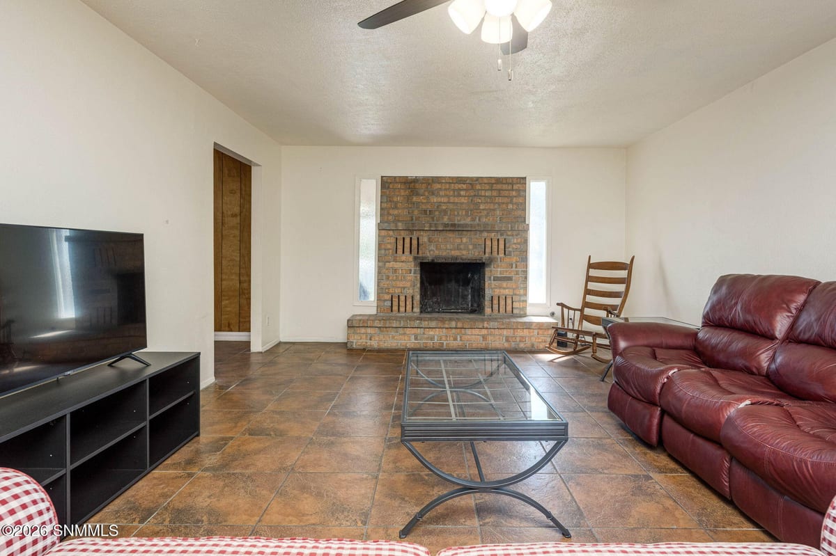 1936 Bromilow Street, Las Cruces, NM 88001 photo 6