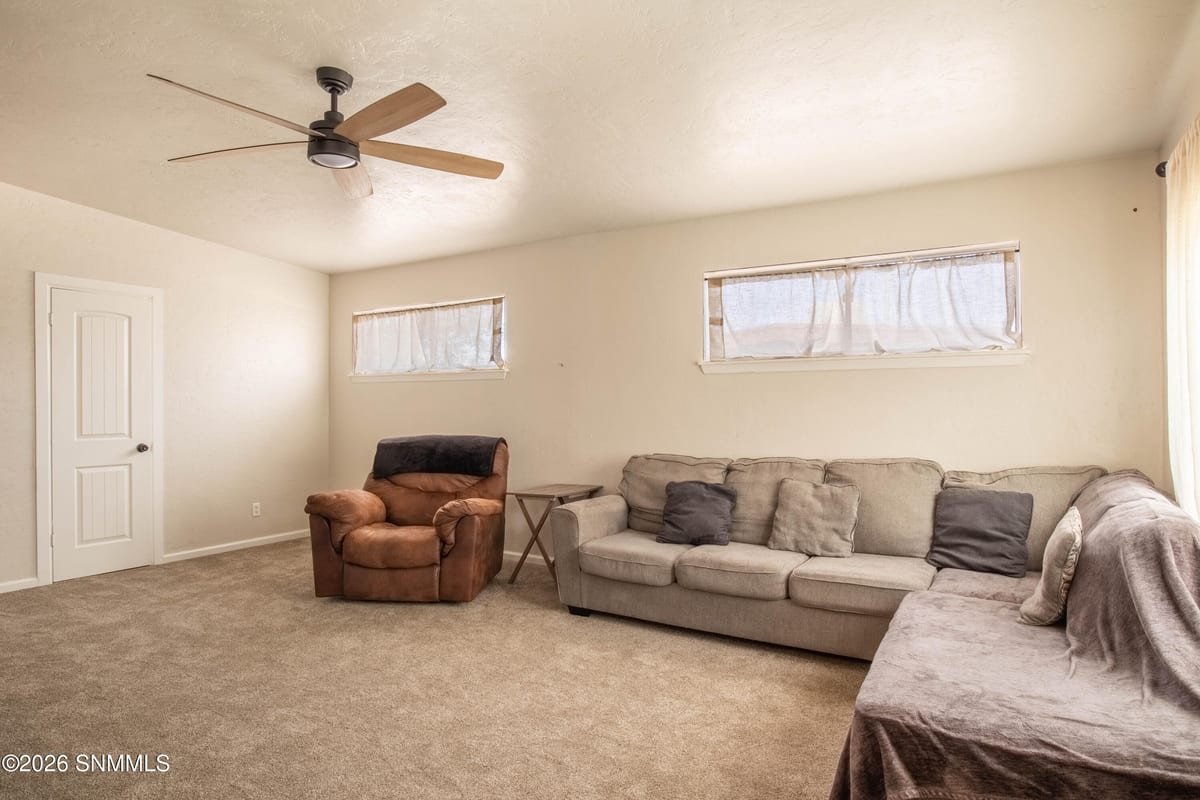 1503 Sacramento Street, Las Cruces, NM 88001 photo 2
