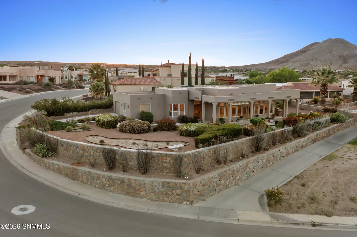 6884 Via Emma, Las Cruces, NM 88007 photo 1
