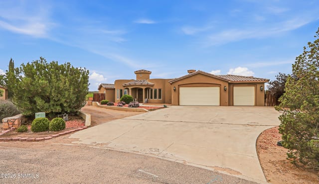 810 Banna Court, Las Cruces, NM – 4 bedroom, 3,290 sqft single family residence for sale at $885,000
