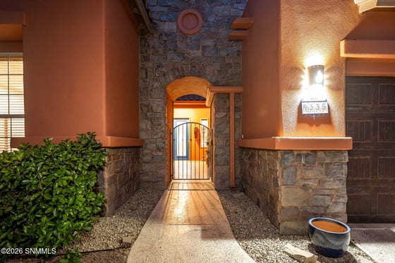 4335 Isleta Court, Las Cruces, NM 88011 photo 2