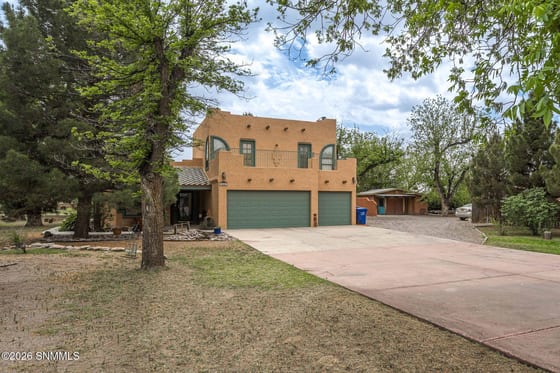 1461 W Brown Road, Las Cruces, NM 88005 photo 3