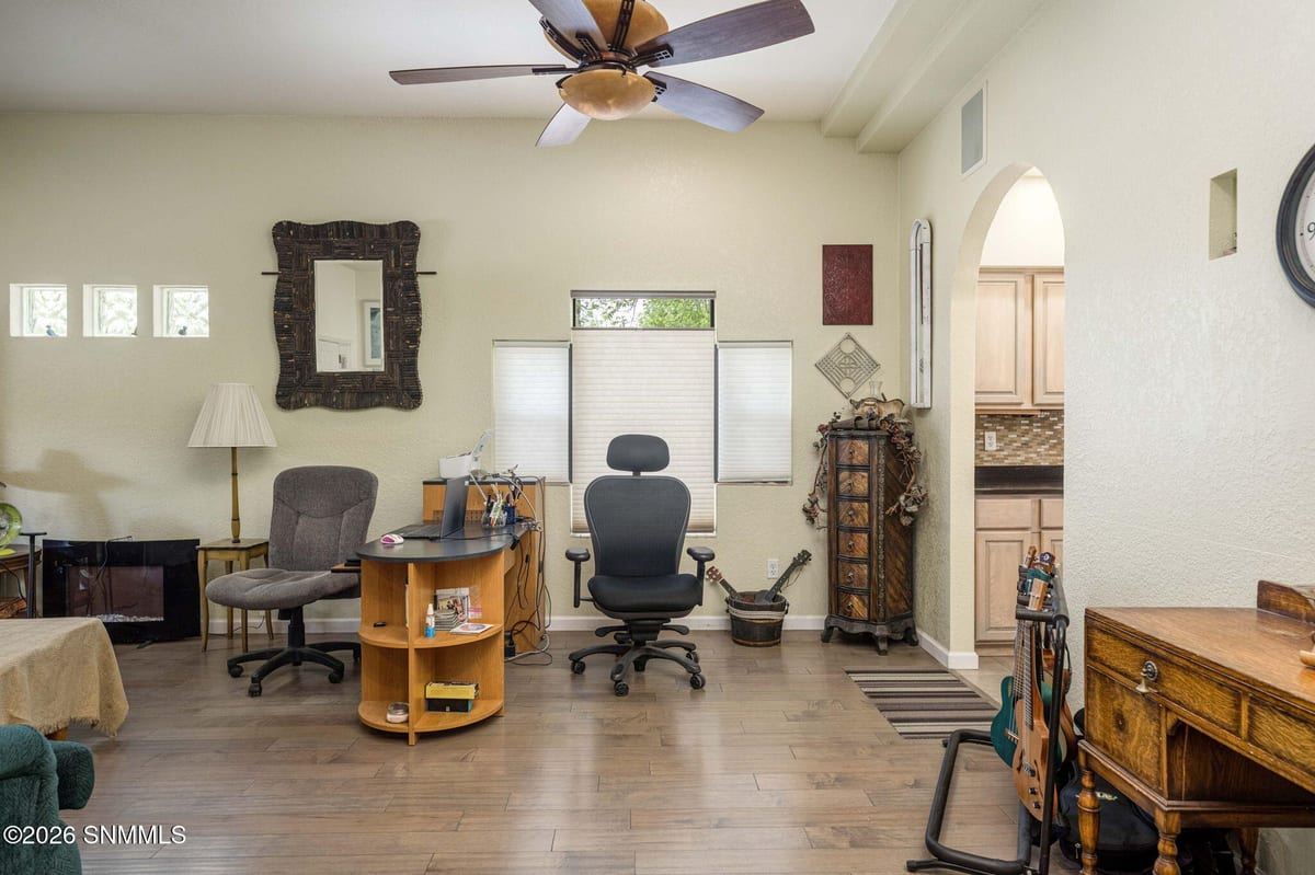 1461 W Brown Road, Las Cruces, NM 88005 photo 9