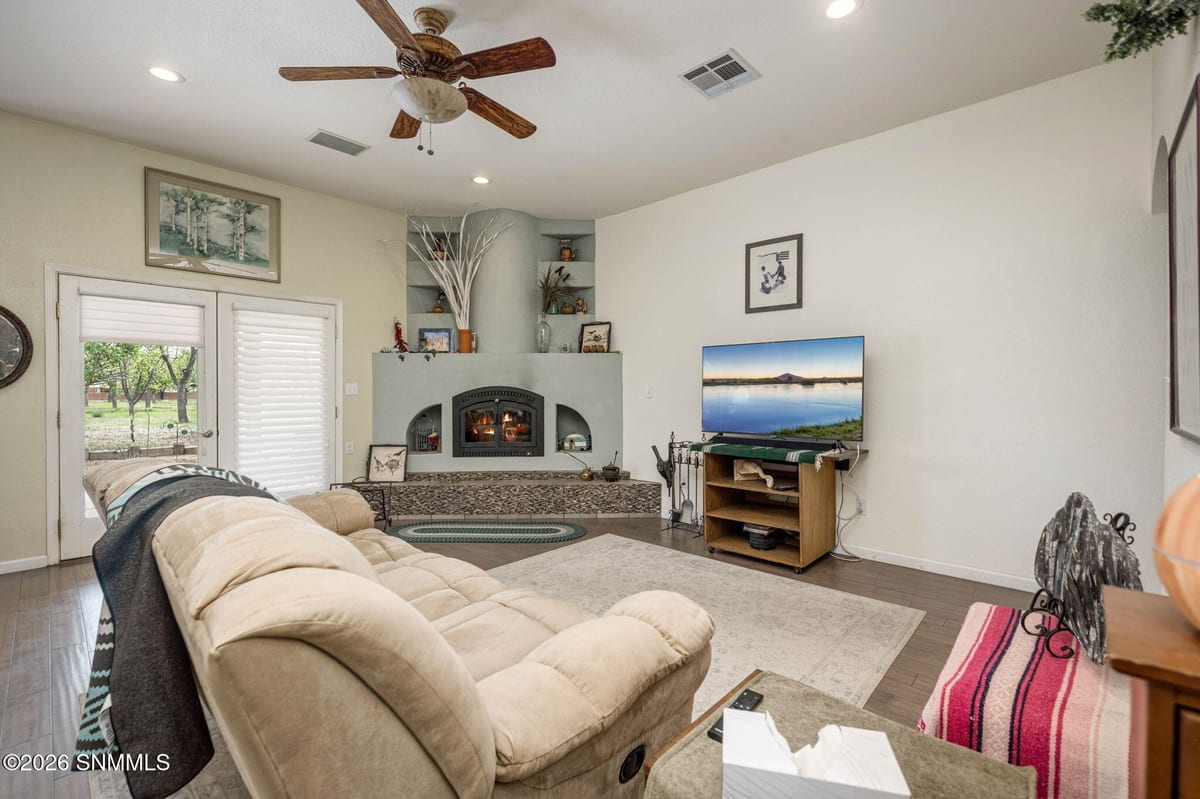 1461 W Brown Road, Las Cruces, NM 88005 photo 10