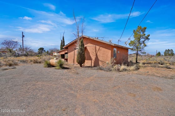 6101 Chula Vista Road, Las Cruces, NM 88012 photo 4