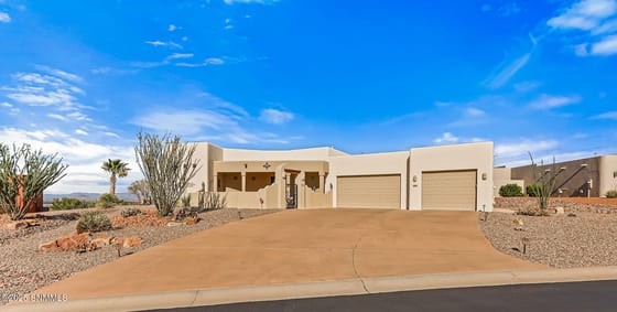 1220 Titania Court, Las Cruces, NM 88007 photo 2