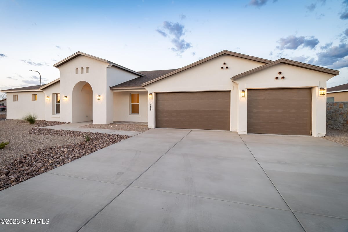 788 Basha Arc, Las Cruces, NM 88005 photo 4
