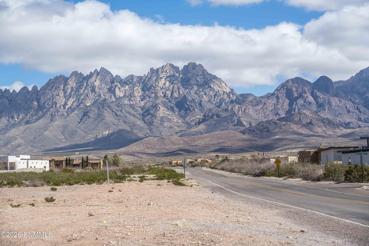 7931 Dripping Springs Road, Las Cruces, NM 88011 photo 1