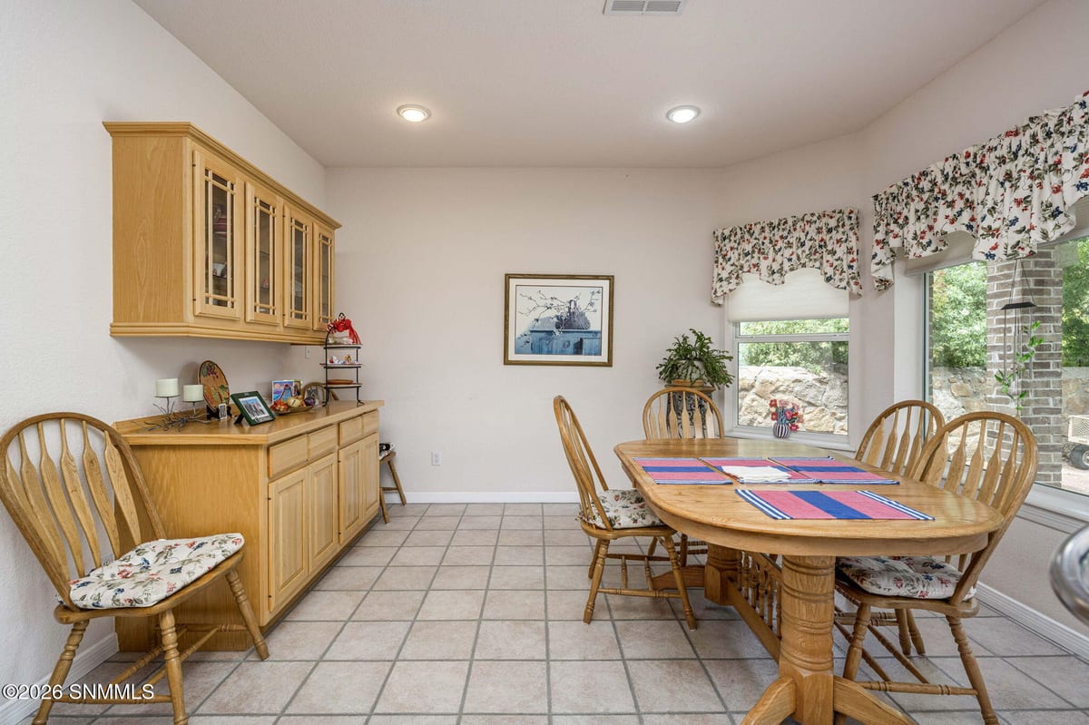727 Mesa Point Road, Las Cruces, NM 88011 photo 9