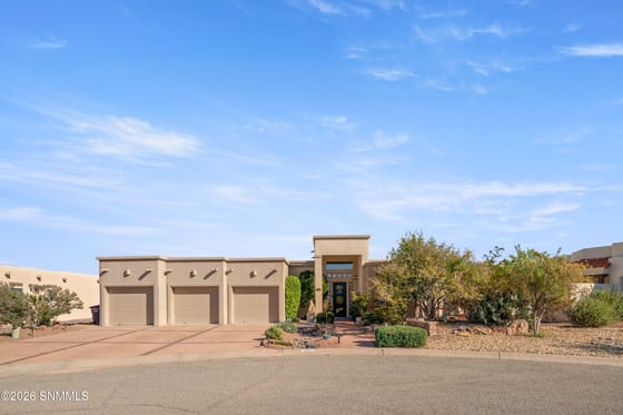 1606 Via Diamante, Las Cruces, NM 88007 photo 2