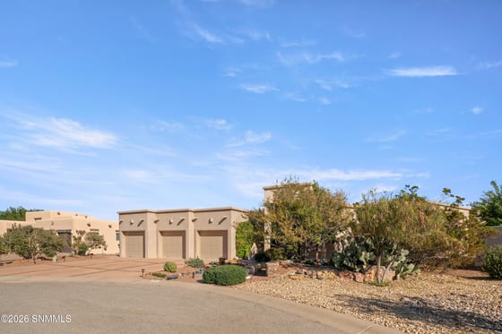 1606 Via Diamante, Las Cruces, NM 88007 photo 4