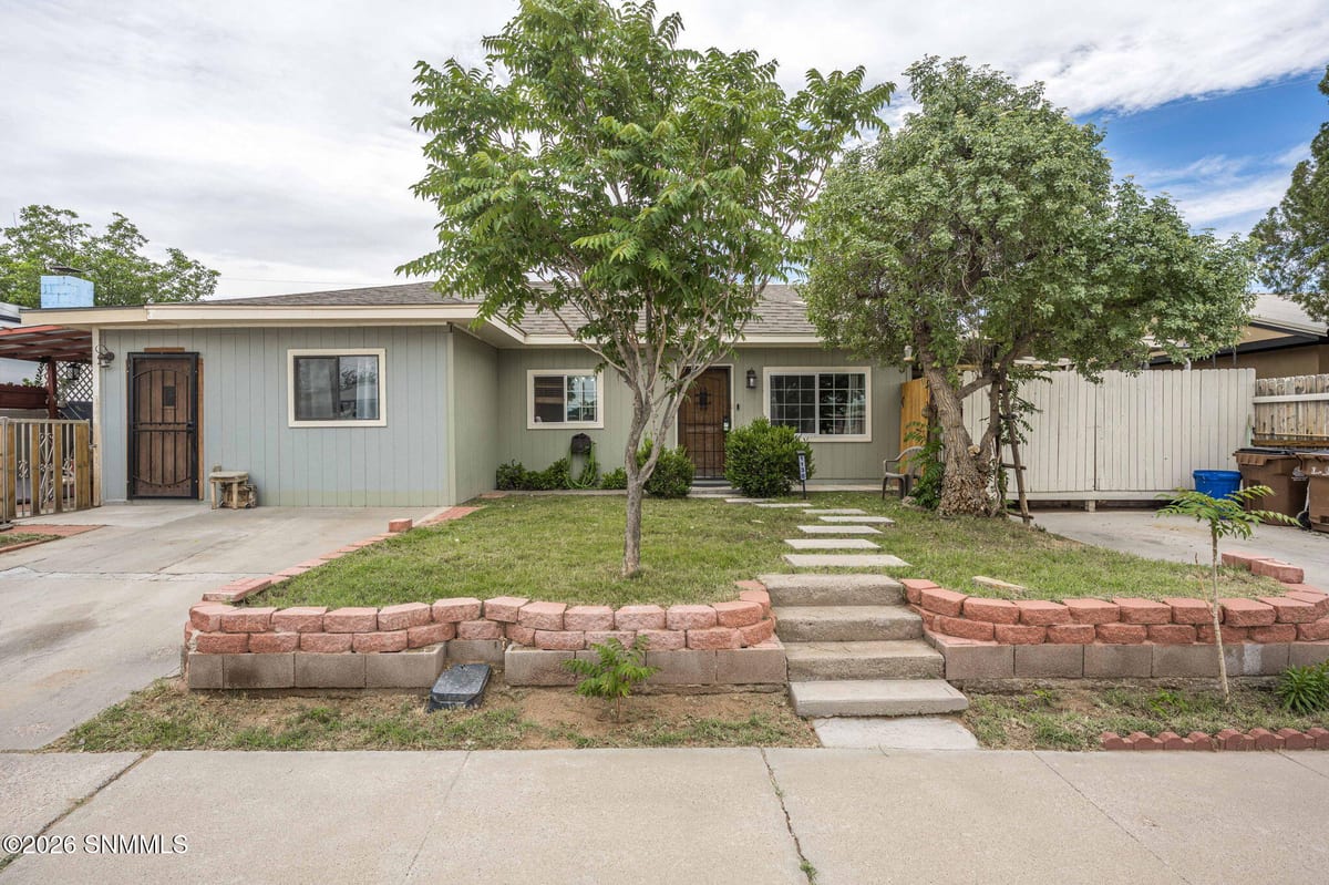 1130 Poplar, Las Cruces, NM 88001 photo 2