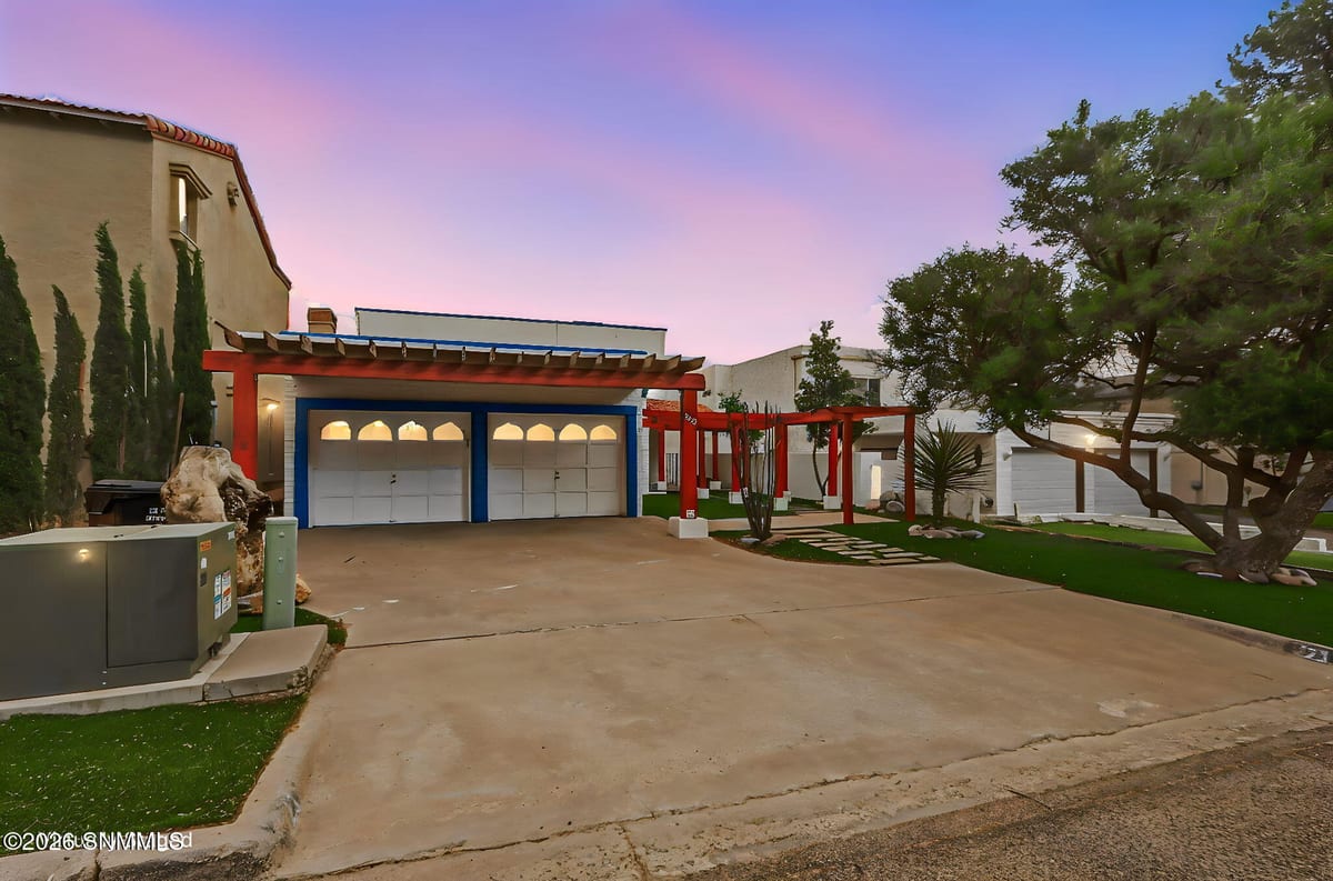 123 Feather Moon Drive, Santa Teresa, NM 88008 photo 3