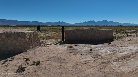 16 Double Tree Street, Las Cruces, NM 88012 photo 2