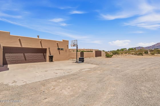 4900 Alma Road, Las Cruces, NM 88011 photo 2