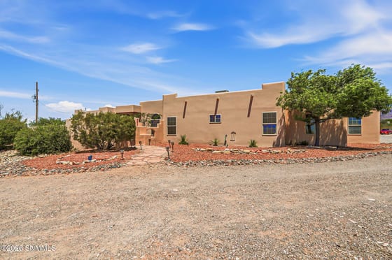 4900 Alma Road, Las Cruces, NM 88011 photo 4