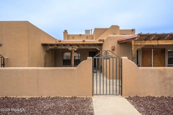 1105 Hermosillo Drive, Las Cruces, NM 88005 photo 3