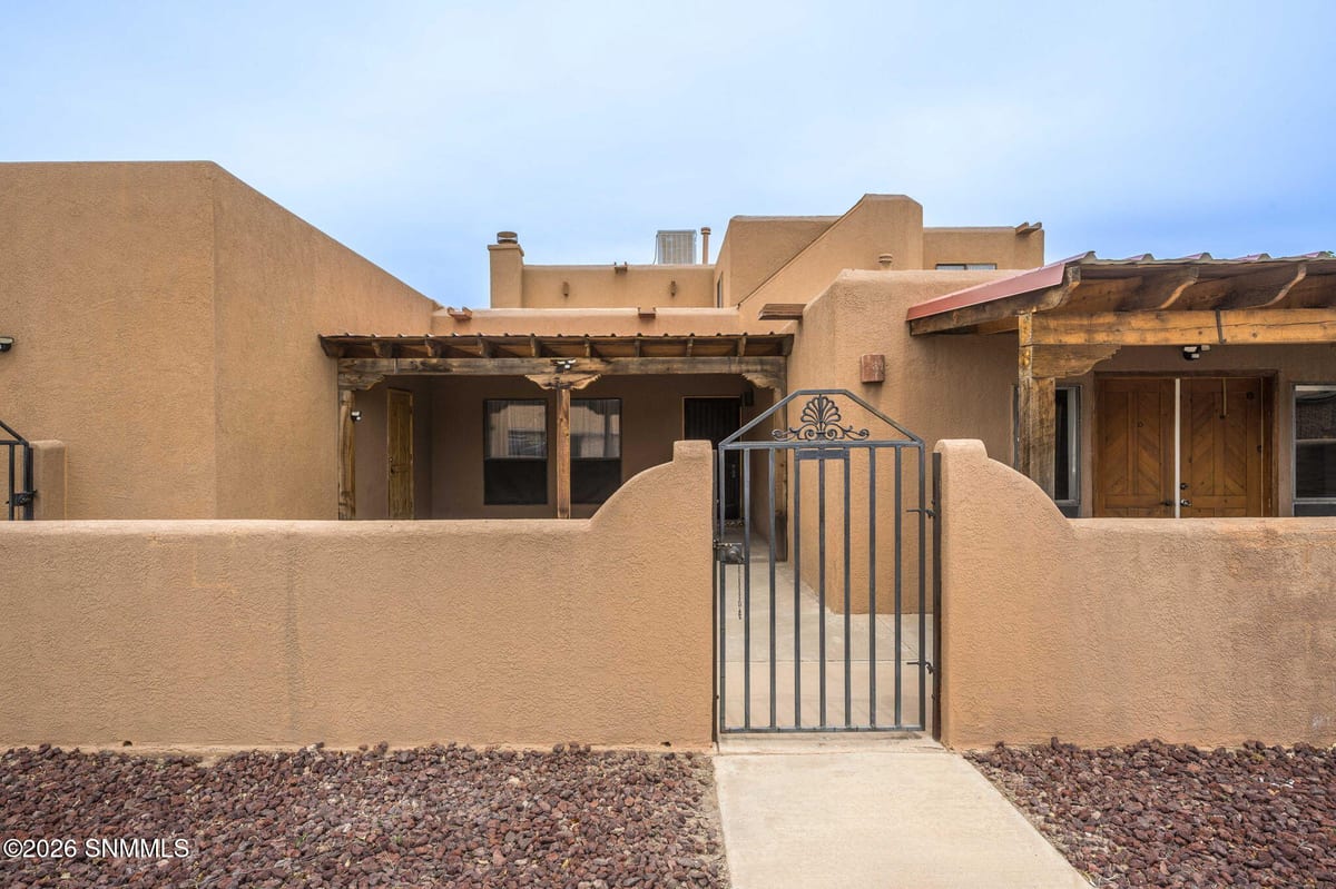 1105 Hermosillo Drive, Las Cruces, NM 88005 photo 3